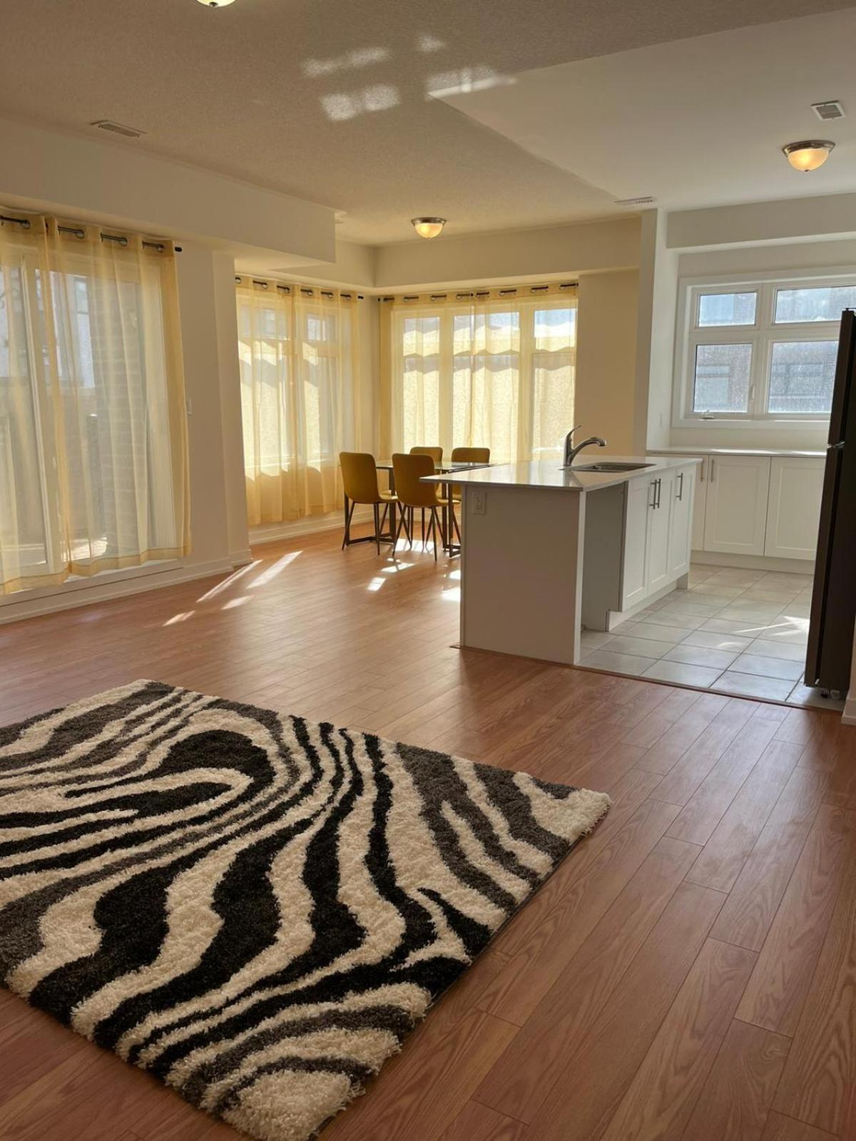 Luxury Brand New Townhouse In Milton Ontario Διαμέρισμα Εξωτερικό φωτογραφία