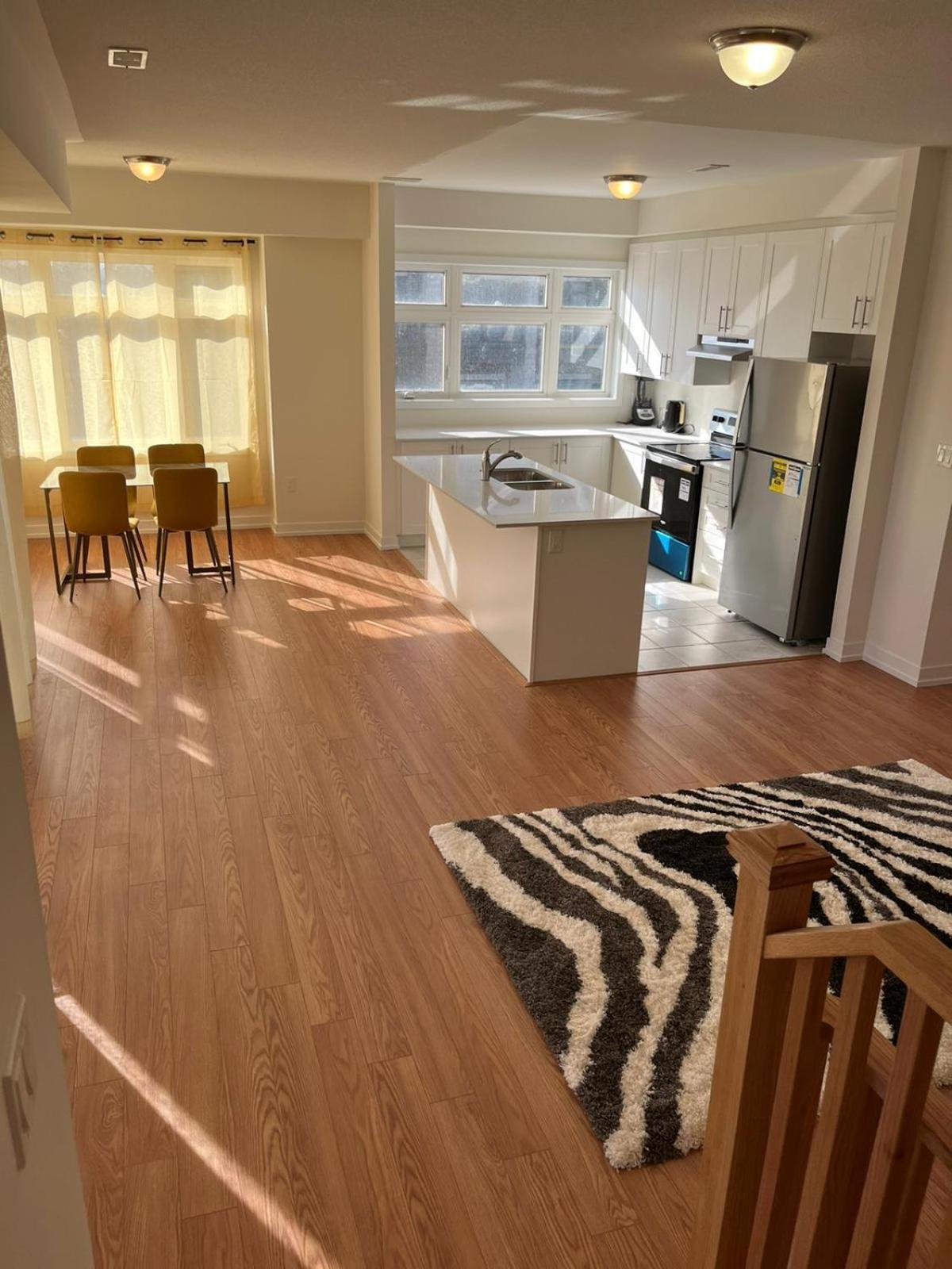 Luxury Brand New Townhouse In Milton Ontario Διαμέρισμα Εξωτερικό φωτογραφία